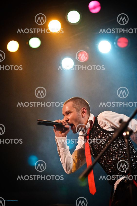 MOSCOW - MARCH 9: Razoom band performs at OTV2 live show on March 9, 2009 in Moscow, Russia