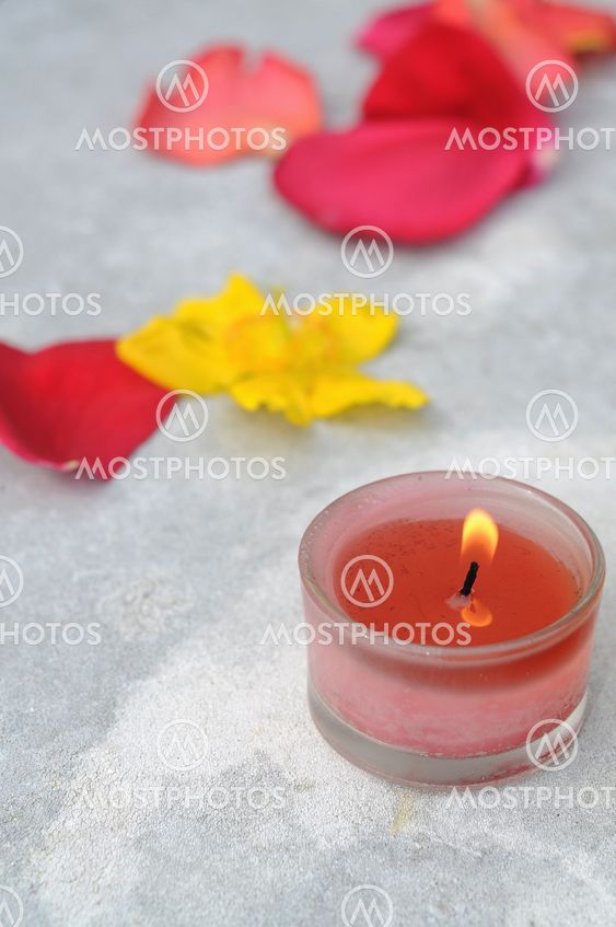 Aromatic candle burning
