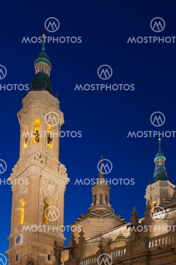 Pilar basilikaen, Zaragoza, Spanien