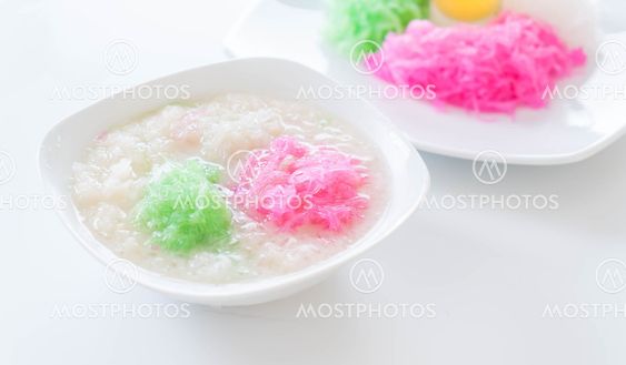 sweet-noodles in coconut milk syrup