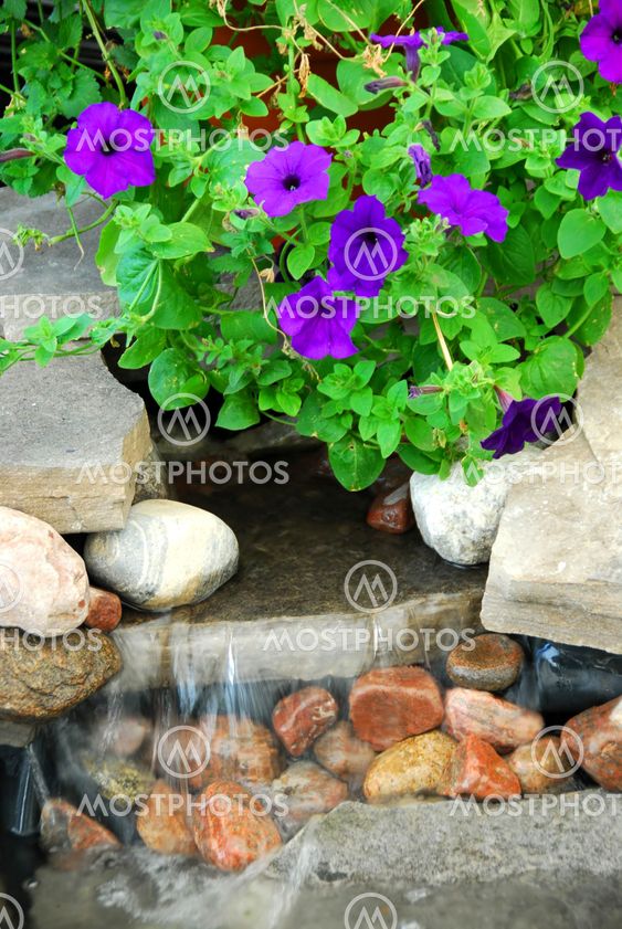 Rock fountain