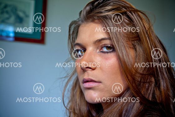 natural portrait of a teenage in withe shirt