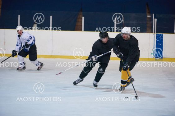ice hockey sport players