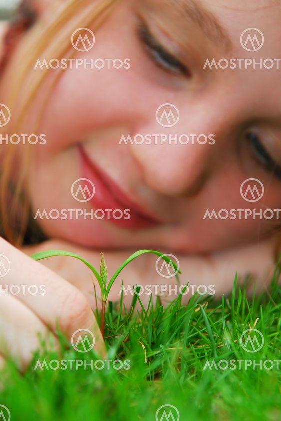 Flickan och fröplanta