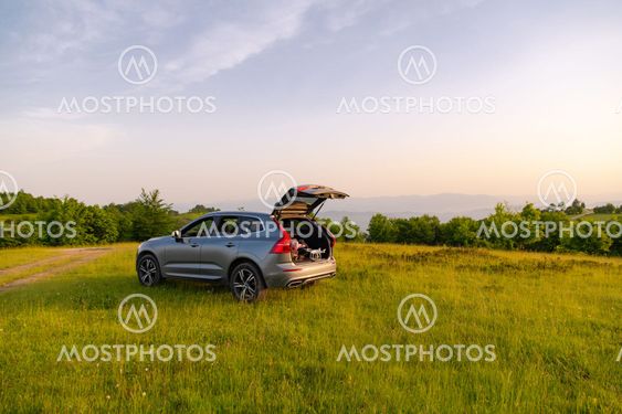drone ready for fly in suv trunk l