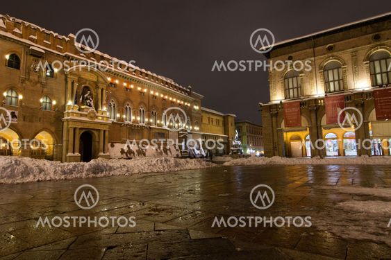 main square of bologna