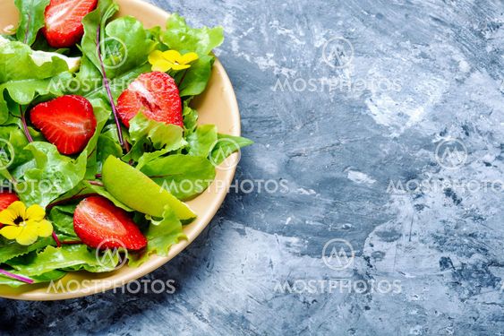 Summer salad with fruit