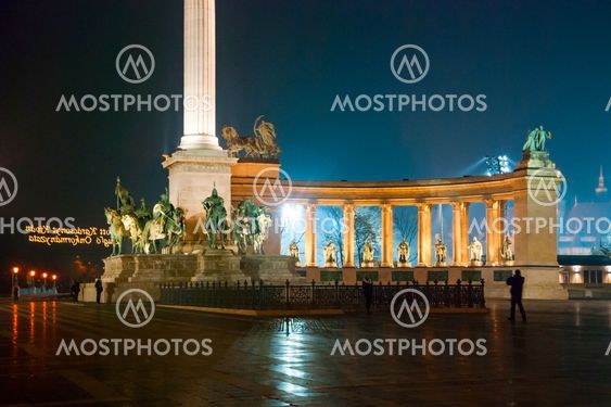 Heroes square in Budapest at night