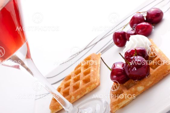 Cherries Tart Slices with Drink