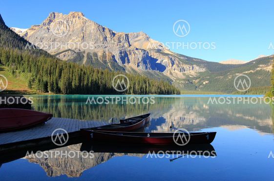 Emerald Lake, Yoho National Park, British Columbia, Canada