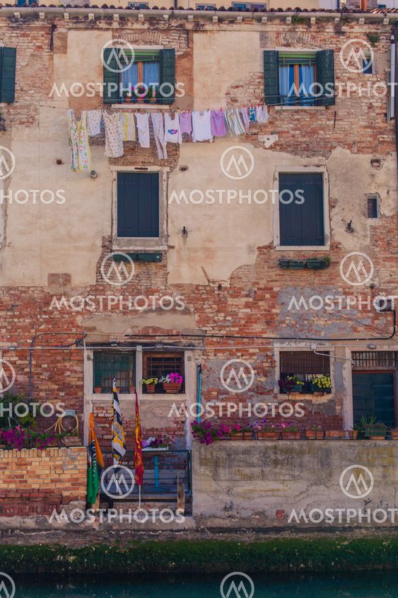 Linen in Venice streets