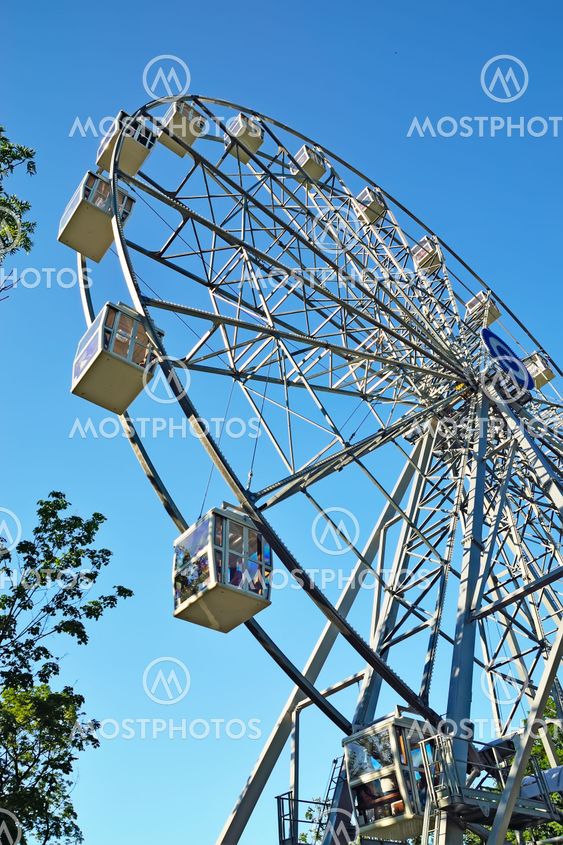 Ferris wheel