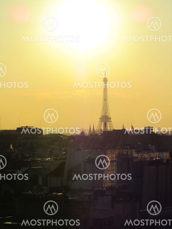 Paris skyline with the Eiffel tower