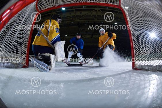 ice hockey goalkeeper