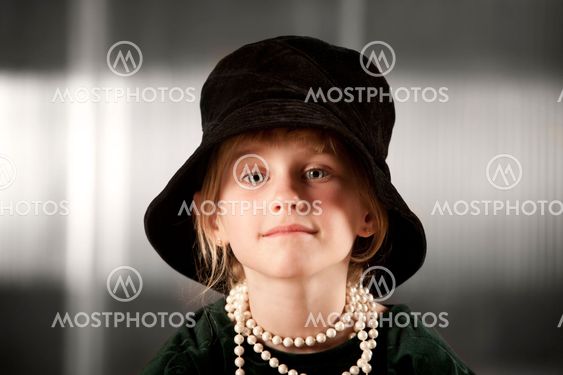 Girl with big hat