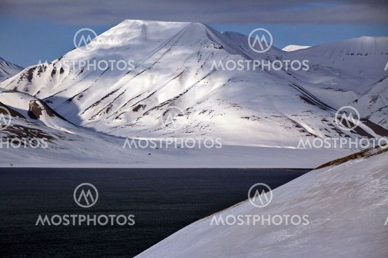 Snölandskap på Svalbard