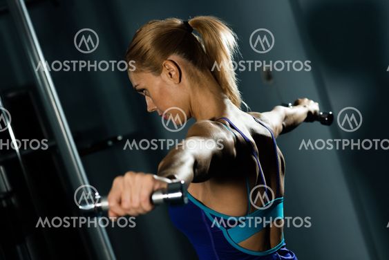female athlete dumbbell