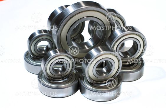 Many bearings of different sizes together