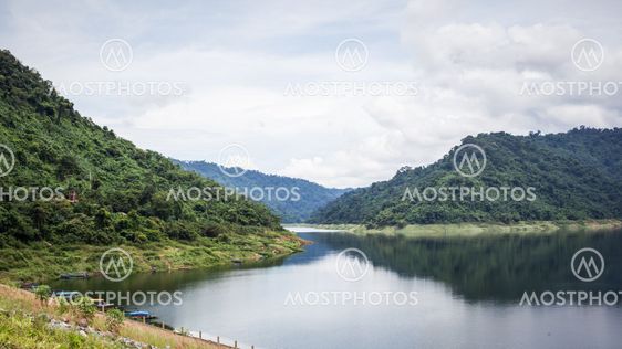 panorama mountain lake