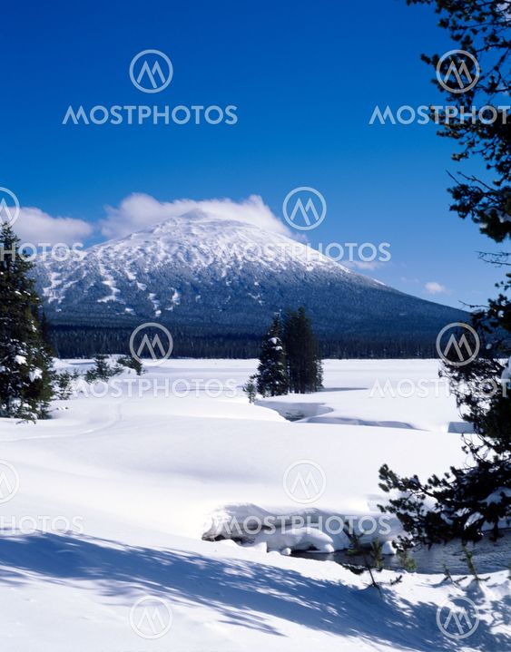 Winter sunrise over Mount Bachelor, Oregon
