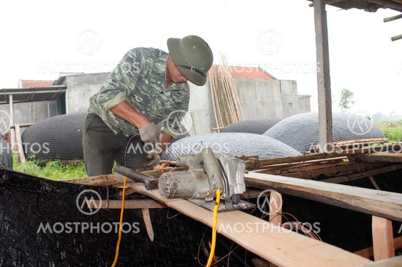 boat workshop