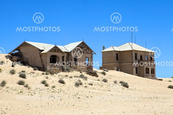 house in ruins at kolmanskop ghost town near luderitz namibia