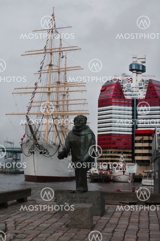 The three Gothenburg dwellers