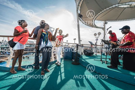 Livemusik på Royal Caribien
