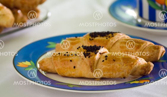 Scone with sesame seeds