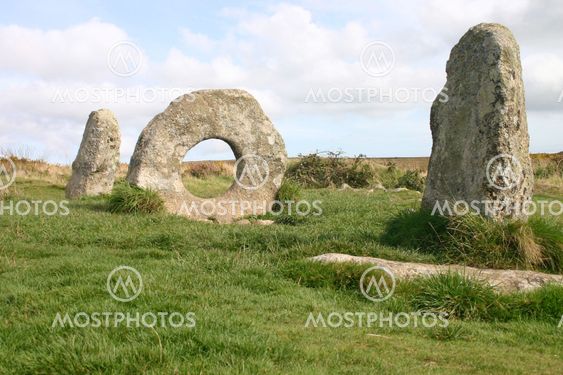 Mænd-en-Tol (stone med et hul), Cornwall, UK