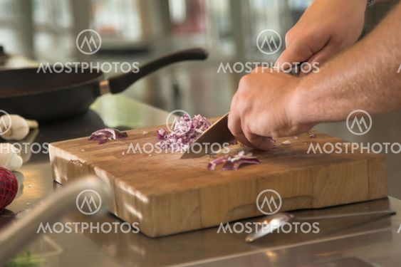 Cutting the onions