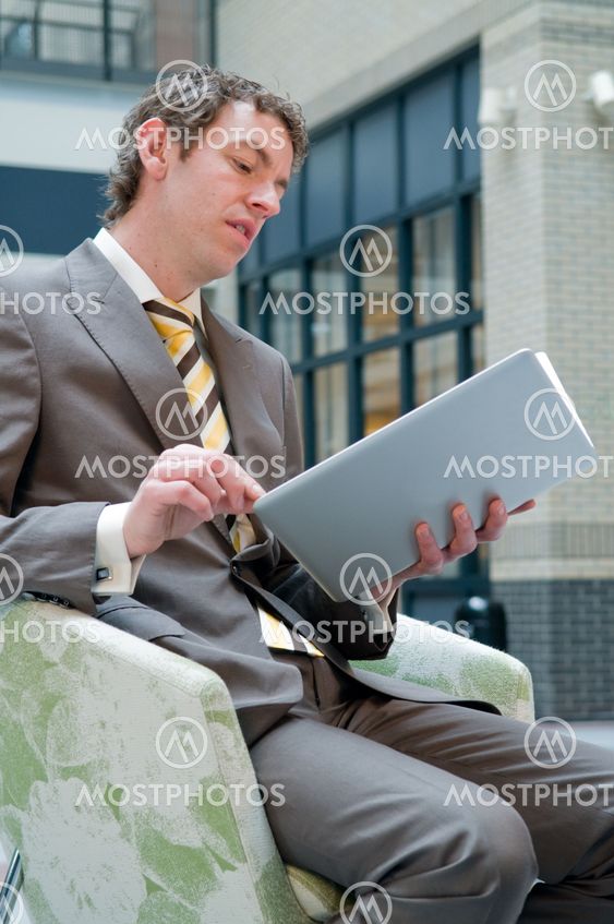 Laptop Reading