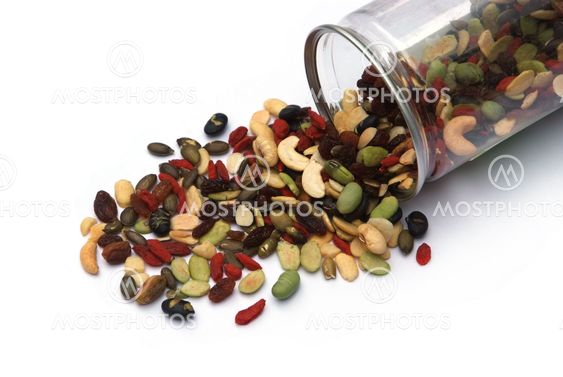 organic mixed nuts and dry fruits