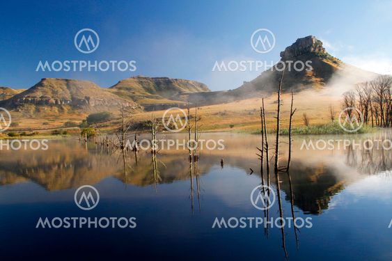 Misty dam reflection in Fouriesburg