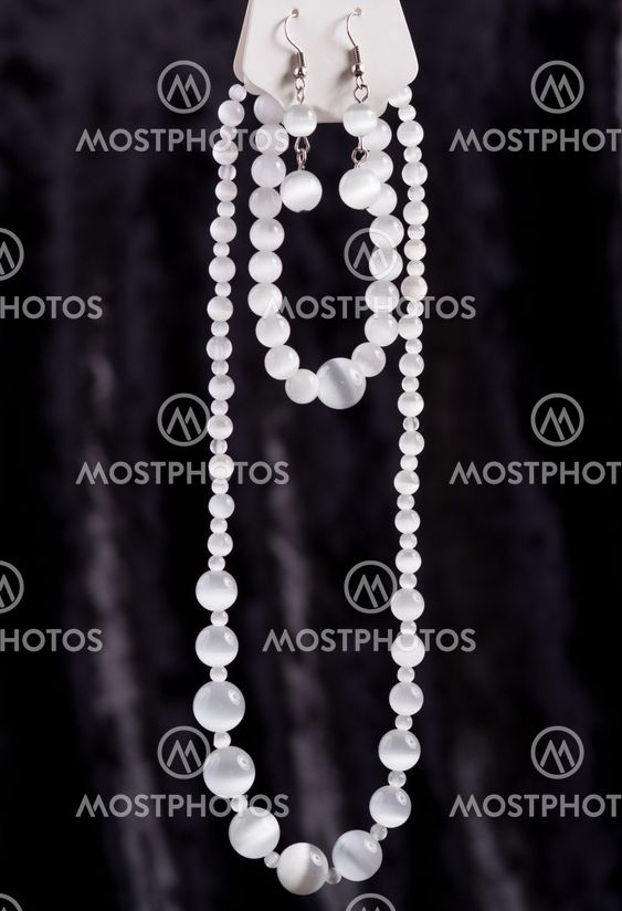 White set with necklace
