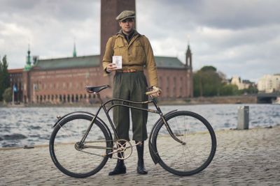 Bike in tweed bicycle tour with vintage bikes and clothes