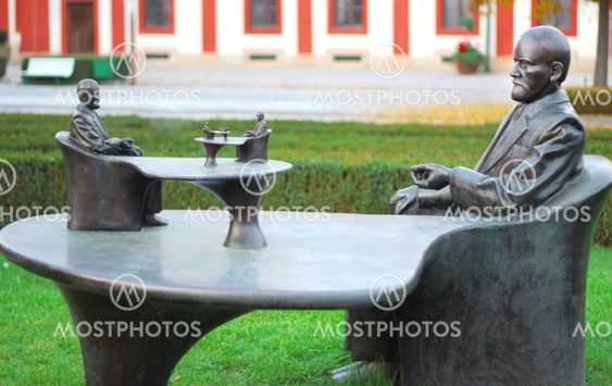 statue of Sigmund Freud in Prague
