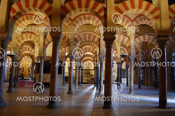 mezquita mosque cordoba spain pillars