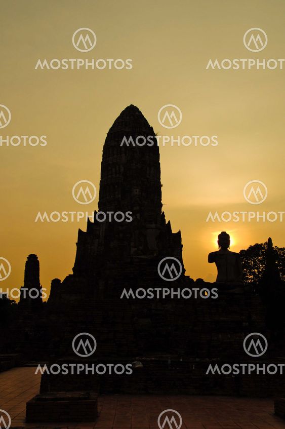 Wat Chaiwattanaram, the historical temple in Ayutthaya, Thailand