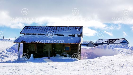 Hut in snow at Estrela moutain, Portugal