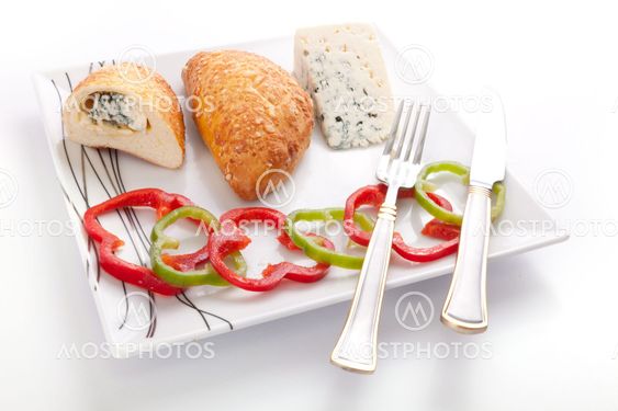 bread stuffed with blue cheese