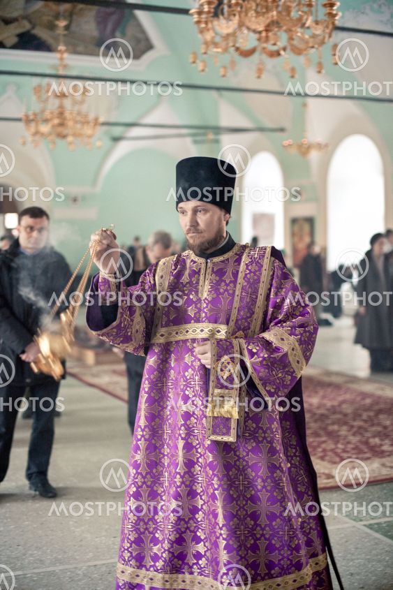 MOSCOW - MARCH 13: Orthodox liturgy with bishop Mercury in High Monastery of St Peter in Moscow on March 13, 2010 in Moscow