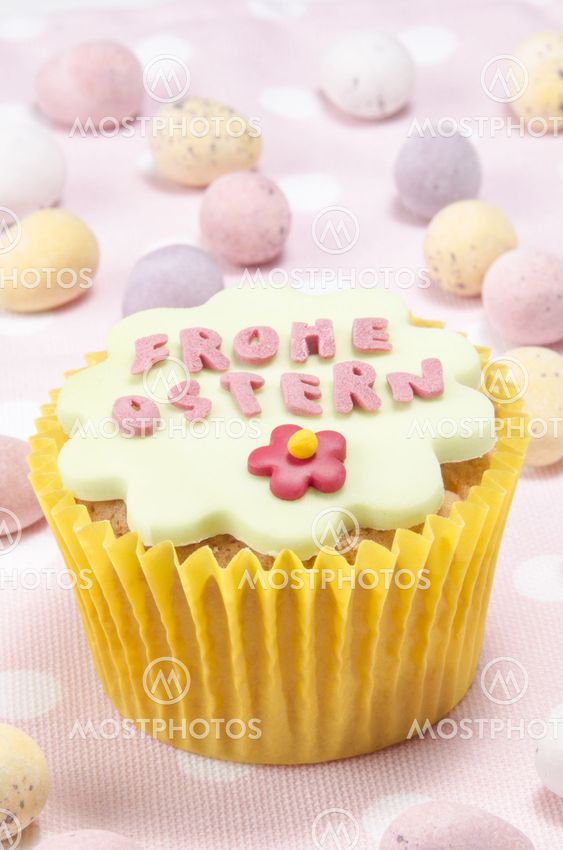 happy easter cupcake with german wishes