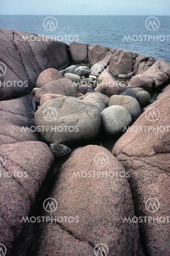 Stenar släta