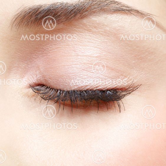 Closed eye