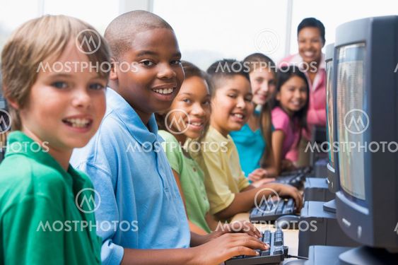 Elementary school computer class