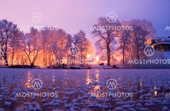 Frosty new ice at Skarholmen, Uppsala