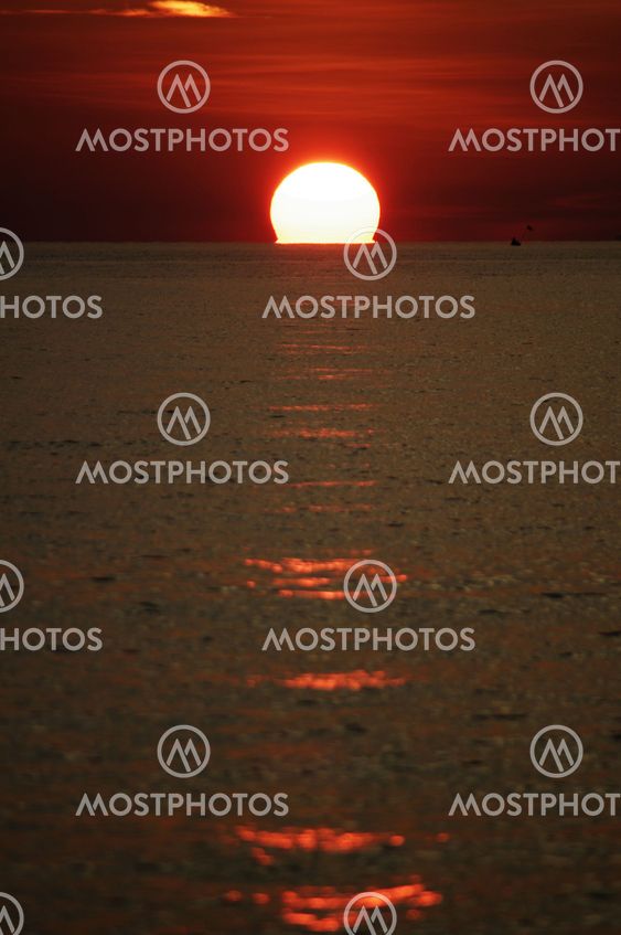 täydellinen auringonlasku