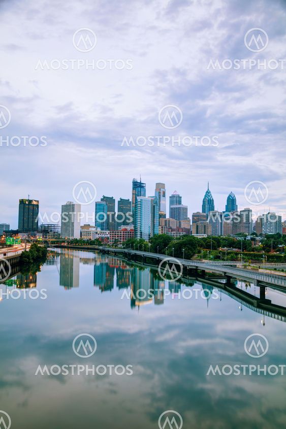 Philadelphia skyline at night