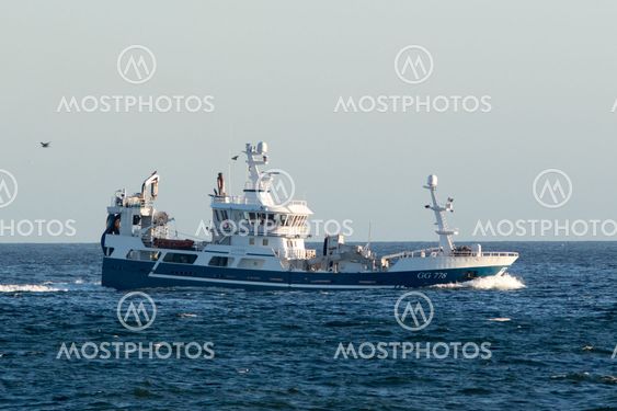 Fullastad trålare